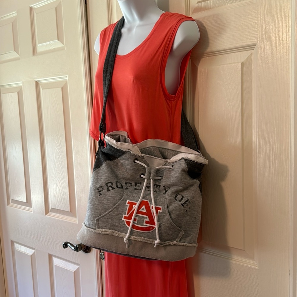 Auburn carryall bag